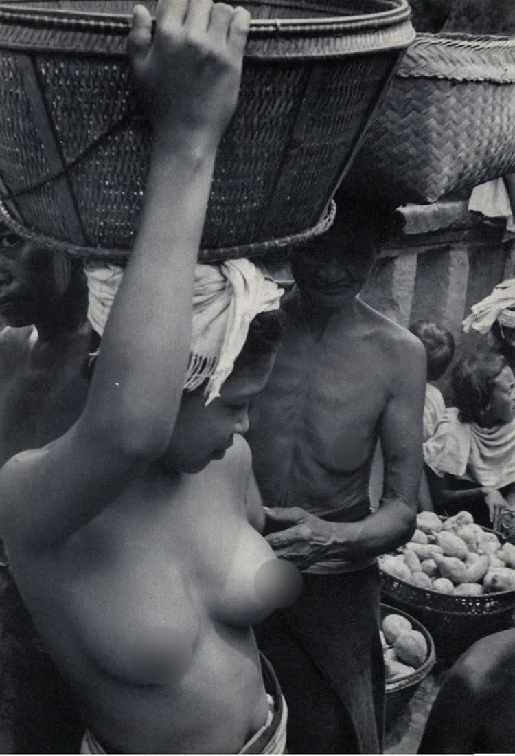 Cartier-Bresson (French, 1908-2004)Print: Henri Cartier-Bresson (French, 1908-2004) Print. 11950 Village Market, Bali. Printed in 1952. 9 x 13 inches. Not hand-signed unless otherwise stated. Photomechanical Print. Lots that contain nudity