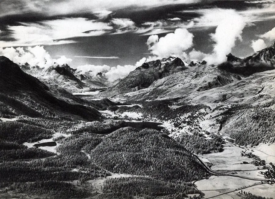 Hannes Froebel Print: Hannes Froebel Print. Alps - PhotoGravure. Printed in 1936. 9 x 6 inches. Not hand-signed unless otherwise stated. Photomechanical Print. Lots that contain nudity have been partially obscured in the l