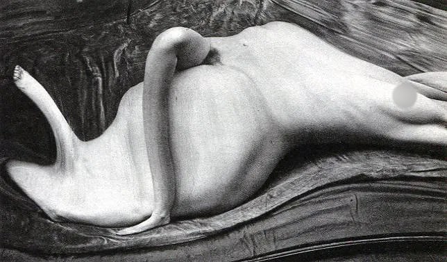 Andre Kertesz (Hungarian, 1894-1985) Print: Andre Kertesz (Hungarian, 1894-1985) Print. Distorted Nude - Gravure. Printed in 1976. 6 x 4 inches. Not hand-signed unless otherwise stated. Photomechanical Print. Lots that contain nudity have been 