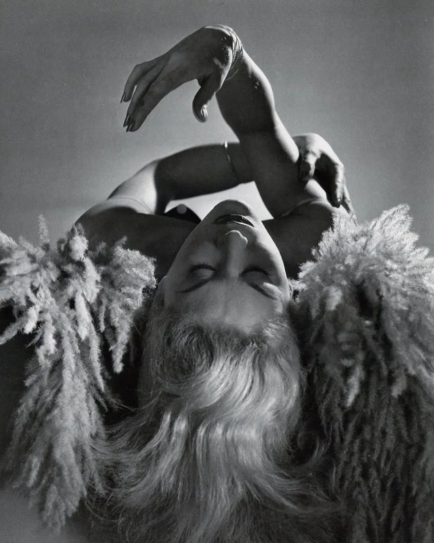 Horst P. Horst (German-American, 1906-1999) Print: Horst P. Horst (German-American, 1906-1999) Print. Ophelia - Lisa Fonssagrives 1939. Printed in 1992. 9.5 x 12 inches. Not hand-signed unless otherwise stated. Photomechanical Print. Lots that contain