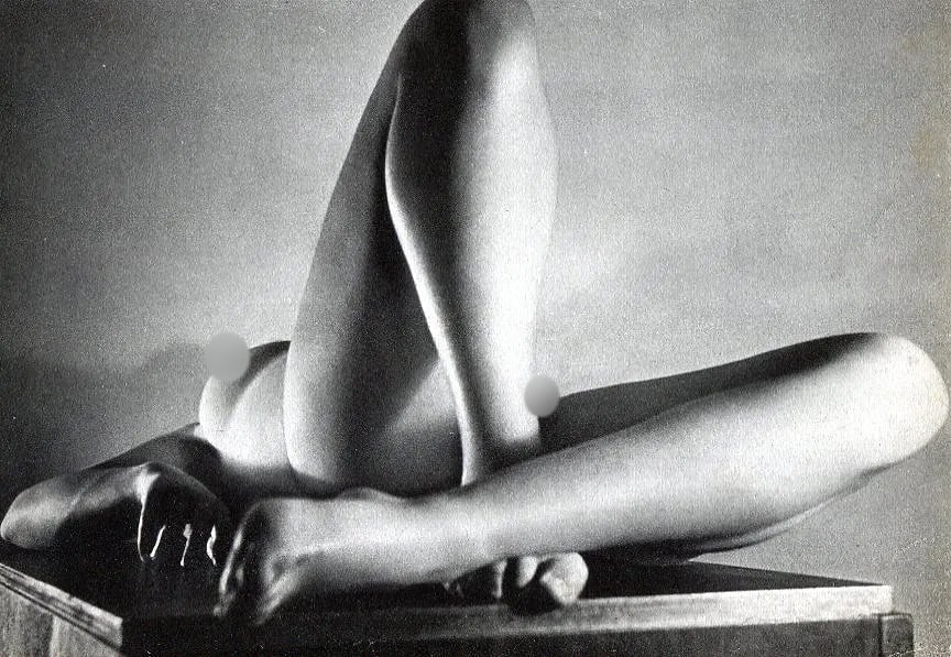 Andre Steiner (Hungarian-born French, 1901-1978) Print: Andre Steiner (Hungarian-born French, 1901-1978) Print. Female Nude - Gravure. Printed in 1935. 8.5 x 6 inches. Not hand-signed unless otherwise stated. Photomechanical Print. Lots that contain