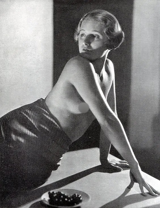Jozsef Pecsi (Hungarian, 1889-1956) Print: Jozsef Pecsi (Hungarian, 1889-1956) Print. Nude Study - Budapest. Printed in 1934. 6 x 7 inches. Not hand-signed unless otherwise stated. Photomechanical Print. Lots that contain nudity have been