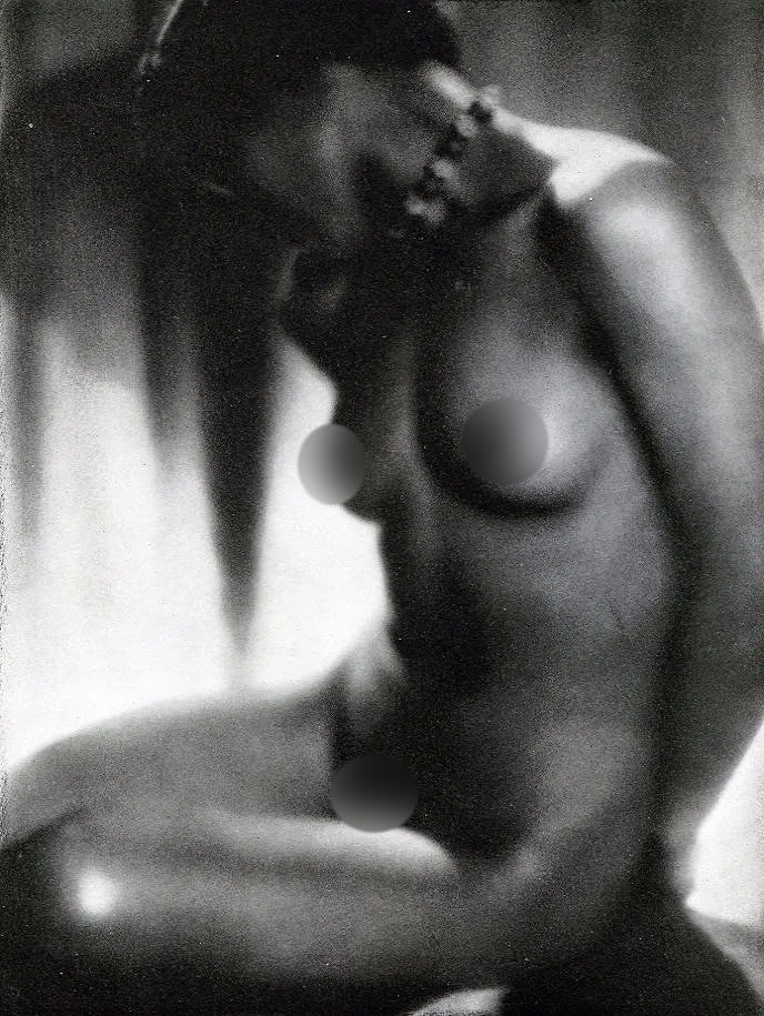 Bertram Park Print: Bertram Park Print. Nude - London. Printed in 1934. 6 x 8 inches. Not hand-signed unless otherwise stated. Photomechanical Print. Lots that contain nudity have been partially obscured in the listing;