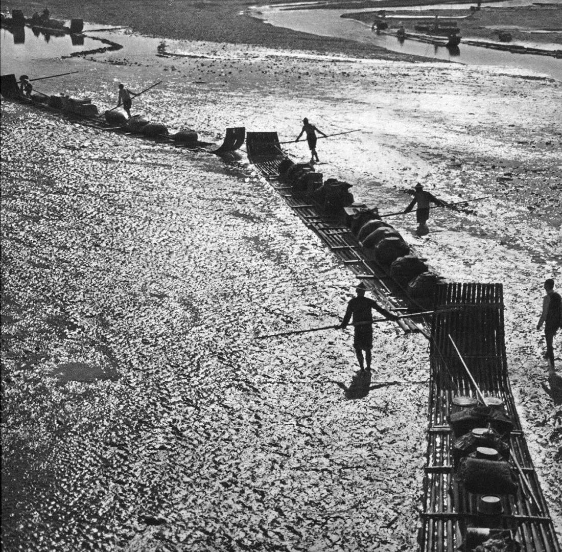 Levis Wong (Shanghai) Print: Levis Wong (Shanghai) Print. Train de Bateaux. Printed in 1938. 9 x 8 inches. Not hand-signed unless otherwise stated. Photomechanical Print. Lots that contain nudity have been partially obscured in