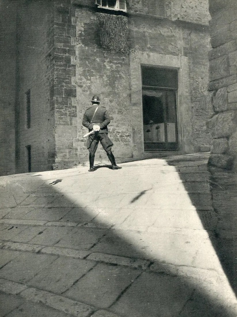 E.O Hoppe (British, 1878-1972) Print: E.O Hoppe (British, 1878-1972) Print. Italy - Viintage Gravure. Printed in 1934. 6 x 8 inches. Not hand-signed unless otherwise stated. Photomechanical Print. Lots that contain nudity have been