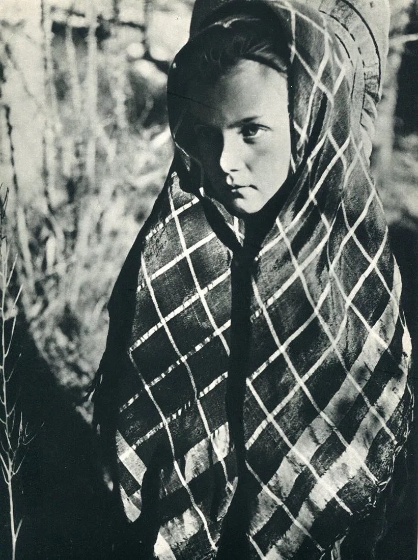 Zucca Print: Zucca Print. Young Girl - Vintage Gravure. Printed in 1935. 9 x 12 inches. Not hand-signed unless otherwise stated. Photomechanical Print. Lots that contain nudity have been partially obscured in the 