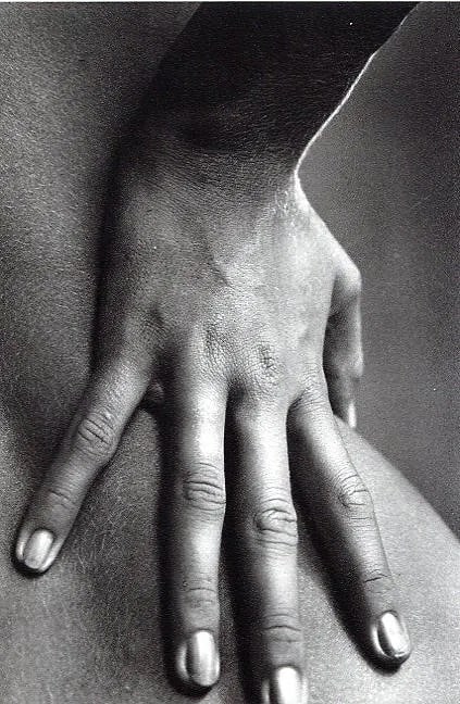 Jeanloup Sieff (French, 1933-2000) Print: Jeanloup Sieff (French, 1933-2000) Print. Hand on Hip, Paris - Gravure. Printed in 1982. 4 x 7 inches. Not hand-signed unless otherwise stated. Photomechanical Print. Lots that contain nudity have bee