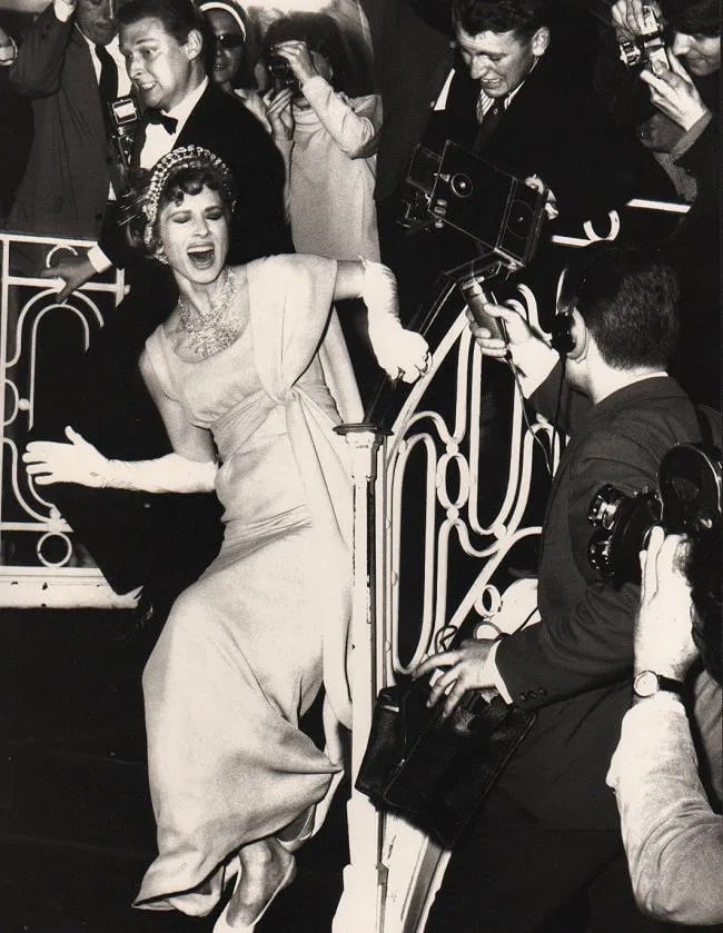 Richard Avedon (American, 1923-2004) Print: Richard Avedon (American, 1923-2004) Print. Suzy Parker and Mike Nichols. Printed in 1993. 11.00 x 14.00 inches Not hand-signed unless otherwise stated. Photomechanical Print. Lots that contain nudity