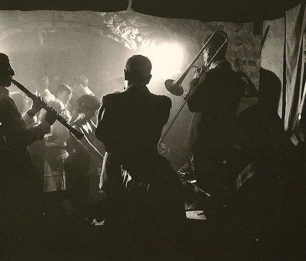 Daniel Frasnay (French, 1928- 2019) Print: Daniel Frasnay (French, 1928- 2019) Print. Maxim Saury et son Big Band. Printed in 1996. 6.00 x 5.00 inches Not hand-signed unless otherwise stated. Photomechanical Print. Lots that contain nudity