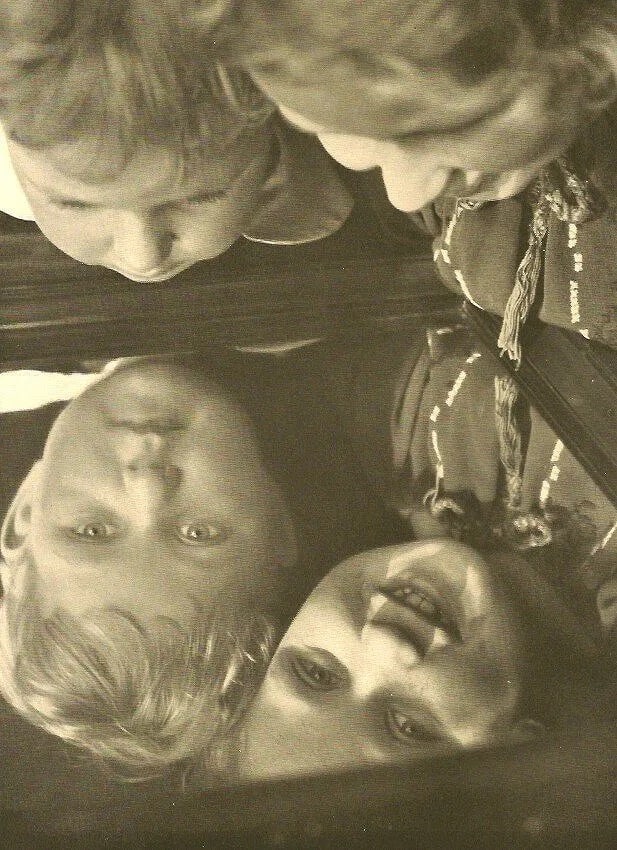 W. Hollnagel (German) Print: W. Hollnagel (German) Print. Kinder in Spiegel. Printed in 1931. 6.00 x 8.00 inches Not hand-signed unless otherwise stated. Photomechanical Print. Lots that contain nudity have been partially obscure