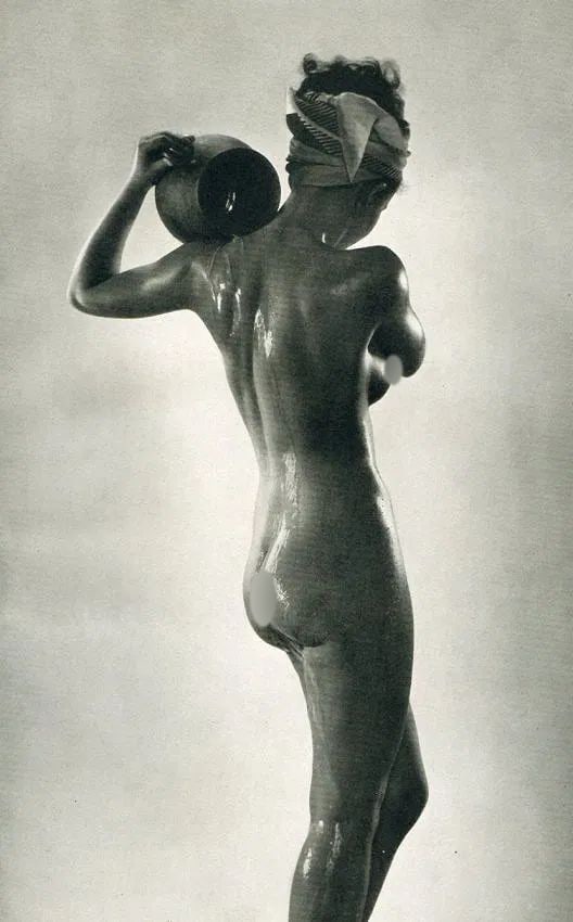 Lang-Urs Kurz (, b. 1998 ) Print: Lang-Urs Kurz (, b. 1998 ) Print. Bathing (nude). Printed in 1938.5.50 x 8.50 inches Not hand-signed unless otherwise stated. Photomechanical Print. Lots that contain nudity have been partially