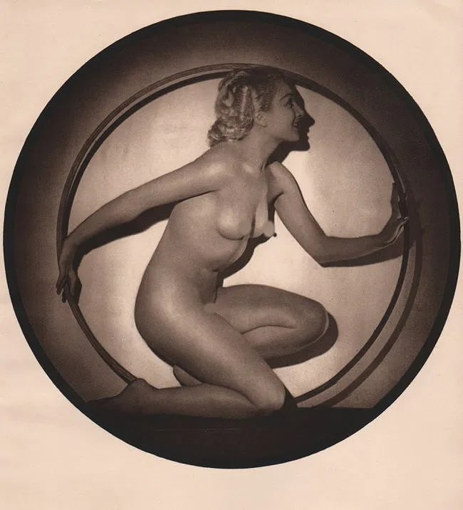 Walter Bird Print: Walter Bird Print. Rosemary Andree-Gravure. Printed in 1938. 8. 25 round inches Not hand-signed unless otherwise stated. Photomechanical Print. Lots that contain nudity have been partially obscured in
