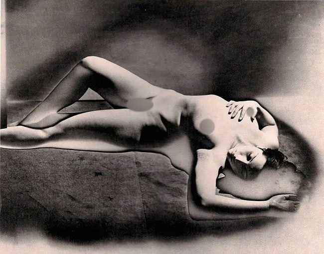 Man Ray (American, 1890- 1976) Print: Man Ray (American, 1890- 1976) Print. Nude-partial solarization 1935-6. Printed in 1982. 10.00 x 8.00 inches Not hand-signed unless otherwise stated. Photomechanical Print. Lots that contain nudity