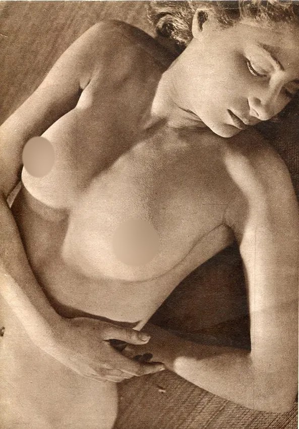 Roger Schall (French, 1904-1995) Print: Roger Schall (French, 1904-1995) Print. Nude Study. Printed in 1951. 6.00 x 9.00 inches Not hand-signed unless otherwise stated. Photomechanical Print. Lots that contain nudity have been partially