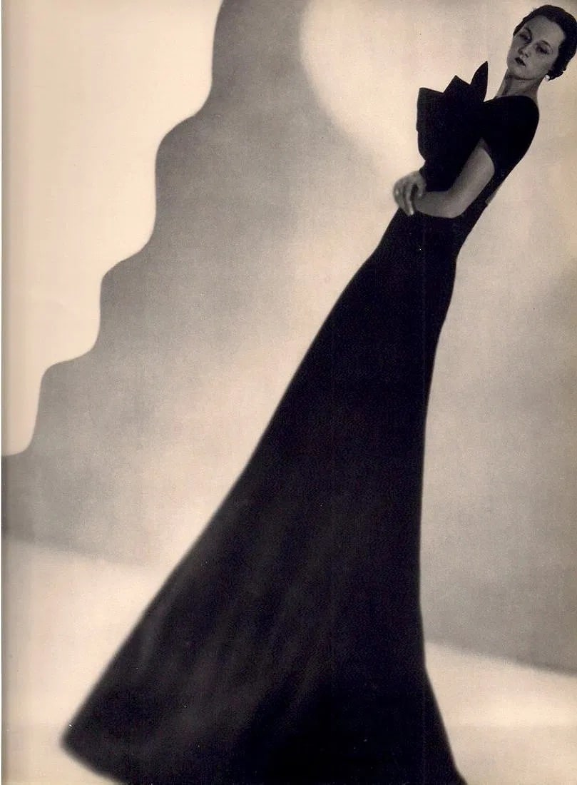 Man Ray (American, 1890- 1976) Print: Man Ray (American, 1890- 1976) Print. Photographie de Mode. Printed in 1937. 8.50 x 11.00 inches Not hand-signed unless otherwise stated. Photomechanical Print. Lots that contain nudity have been