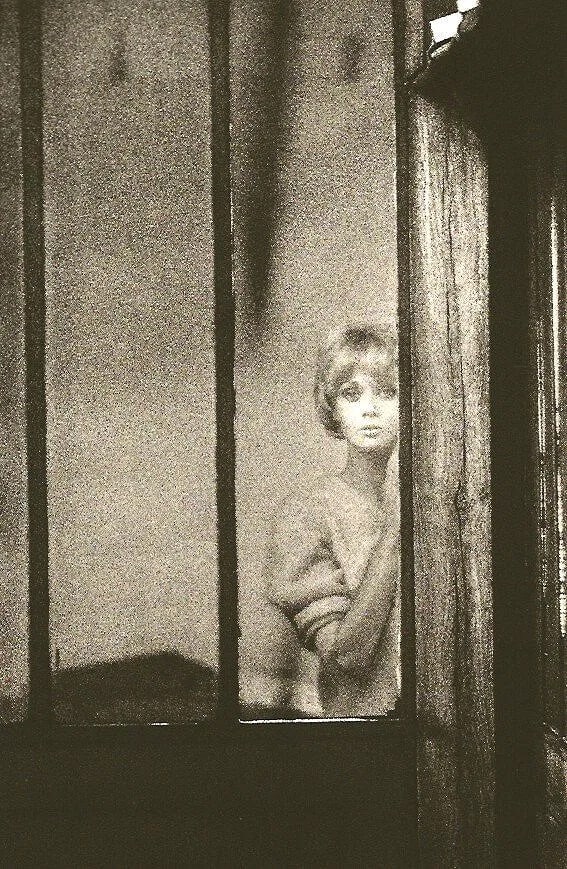 Jeanloup Sieff (Japanese, 1890-1974) Print: Jeanloup Sieff (Japanese, 1890-1974) Print. Paris Ina 1959. Printed in 1982.5.50 x 8.50 inches Not hand-signed unless otherwise stated. Photomechanical Print. Lots that contain nudity have been