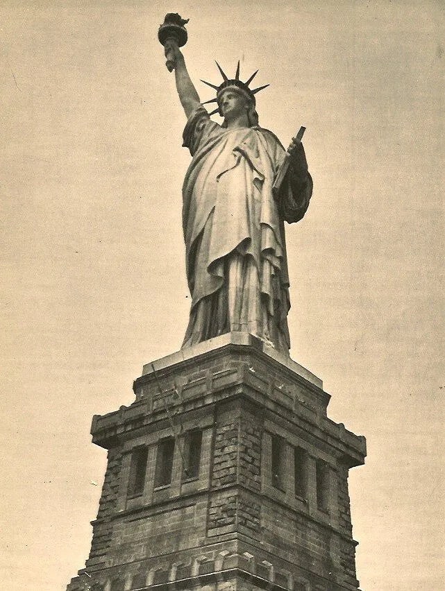 D. Wronecki (German, 1887–1951) Print: D. Wronecki (German, 1887–1951) Print. Statue of Liberty. Printed in 1949. 6.50 x 8.50 inches Not hand-signed unless otherwise stated. Photomechanical Print. Lots that contain nudity have been parti