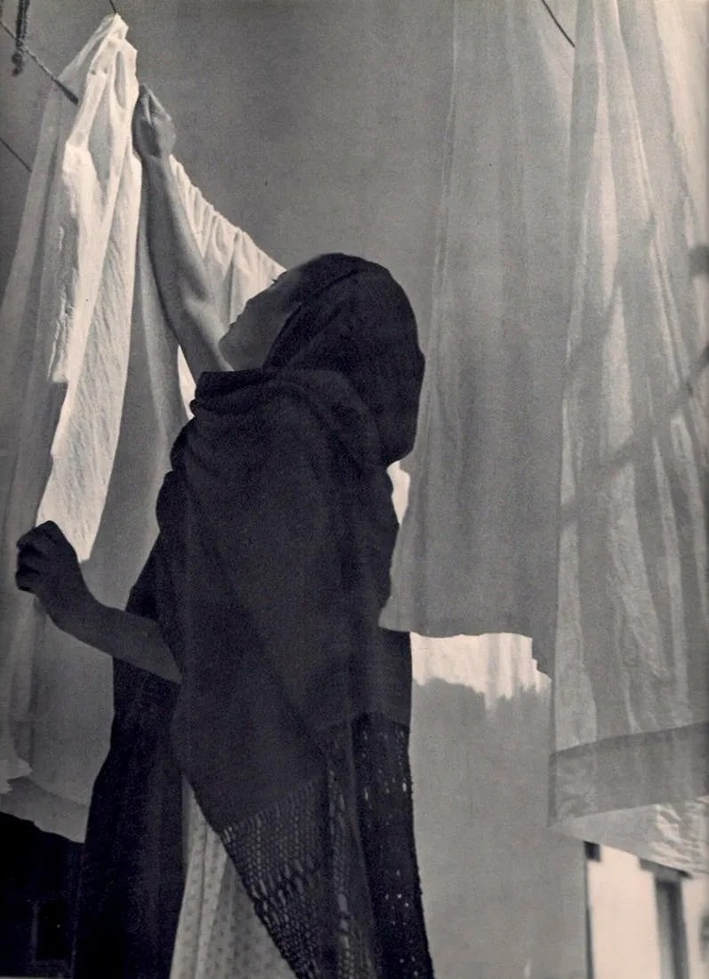 Marcel Gautherot (French, 1910-1996) Print: Marcel Gautherot (French, 1910-1996) Print. Dans la Cour Interieure (Mexico). Printed in 1940. 9.00 x 11.00 inches Not hand-signed unless otherwise stated. Photomechanical Print. Lots that contain