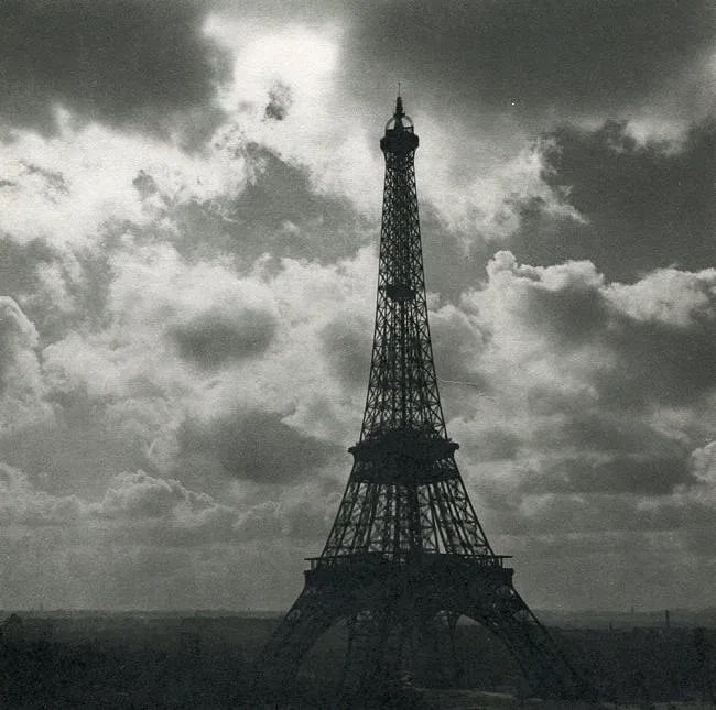 Roger Schall (France, 1904-1995) Print: Roger Schall (France, 1904-1995) Print. Paris, La Tour Eiffel. Printed in 1950. 6.50 x 6.50 inches. Not hand-signed unless otherwise stated. Photomechanical Print. Lots that contain nudity have been