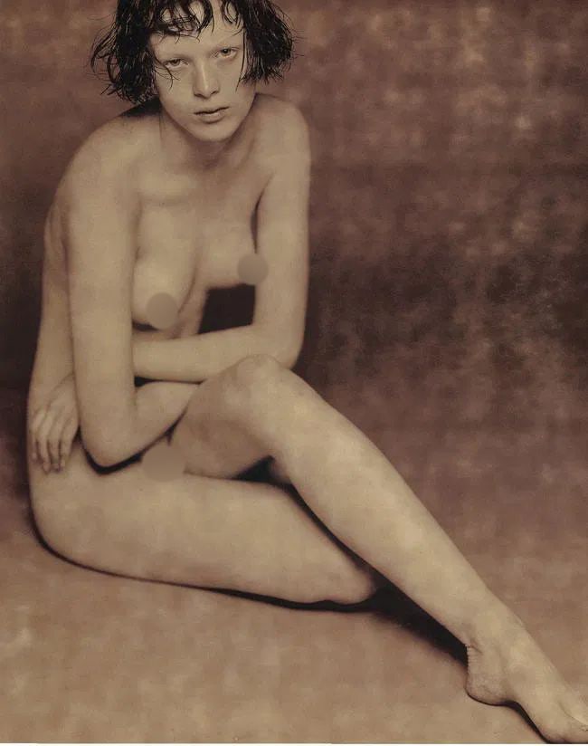 Karl Lagerfield (German, 1933-2019) Print: Karl Lagerfield (German, 1933-2019) Print. Karen Elson. Printed in 1977. 10.00 x 13.00 inches. Not hand-signed unless otherwise stated. Photomechanical Print. Lots that contain nudity have been partia