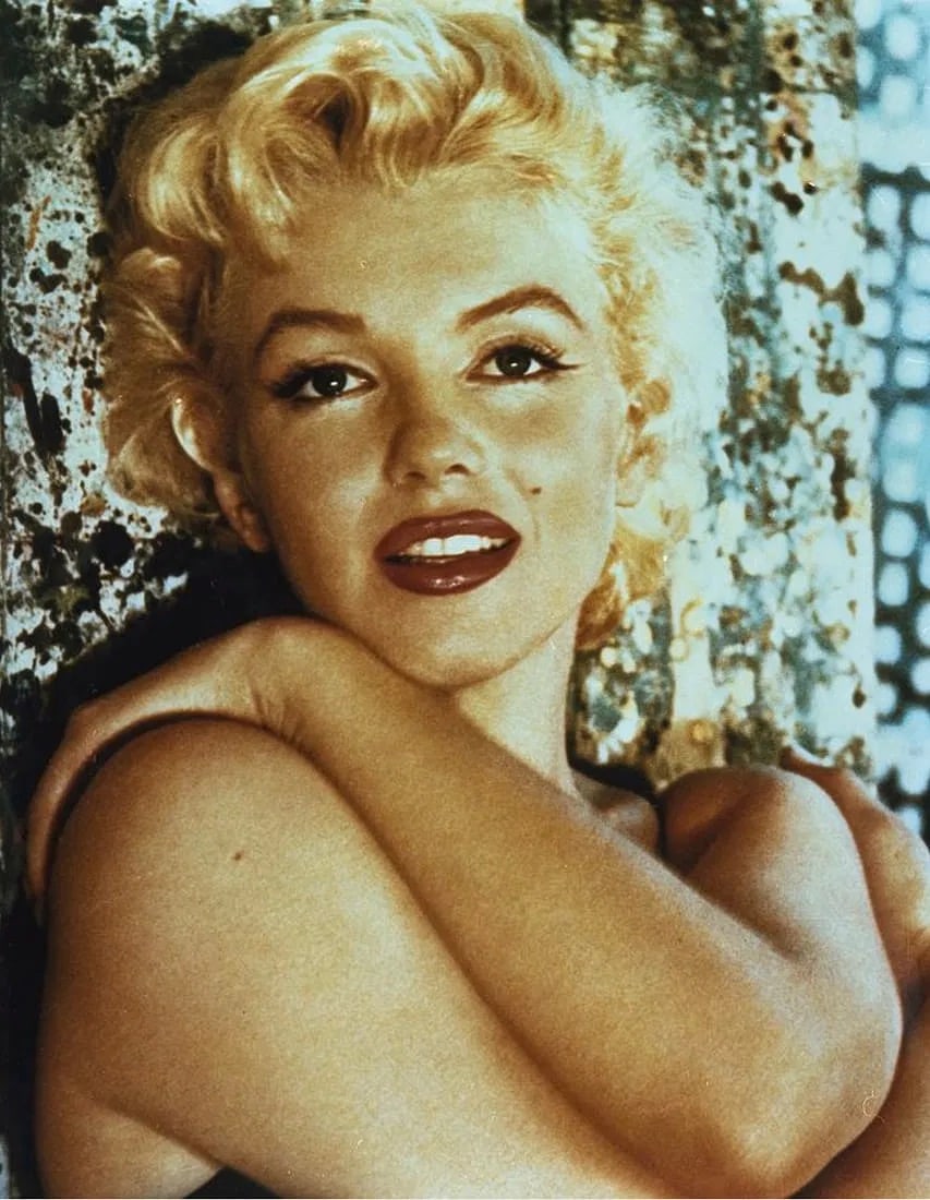 Marilyn Monroe (American, 1926-1962) Print: Marilyn Monroe (American, 1926-1962) Print. Photomechanical Print. Lots that contain nudity have been partially obscured in the listing; unblurred images are available upon request. Unless explicitly