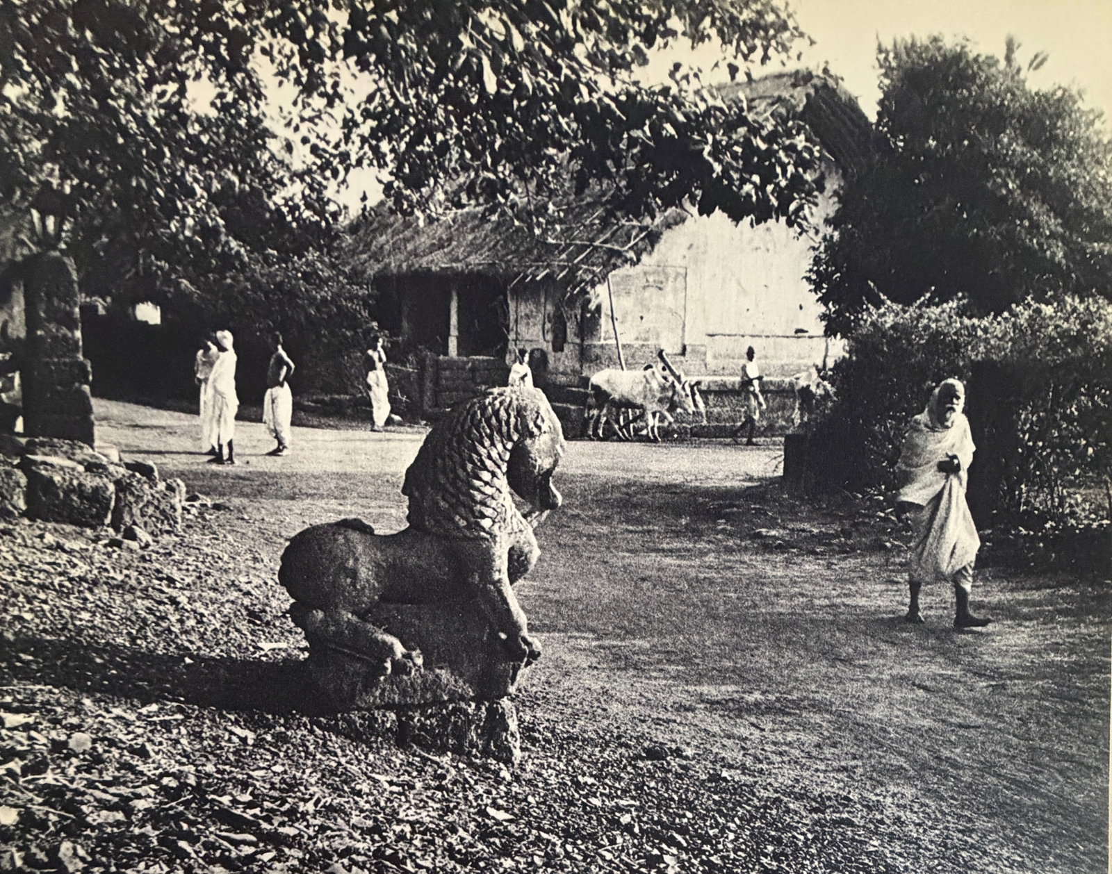Gaetan Fouquet (French, 1934-2013) Print: Gaetan Fouquet (French, 1934-2013) Print. Malin d Bubhanesvar, Province Orissa. Printed in 1939, France. 7.00 x 9.25 inches. Not hand-signed unless otherwise stated. Photomechanical Print. Lots that c