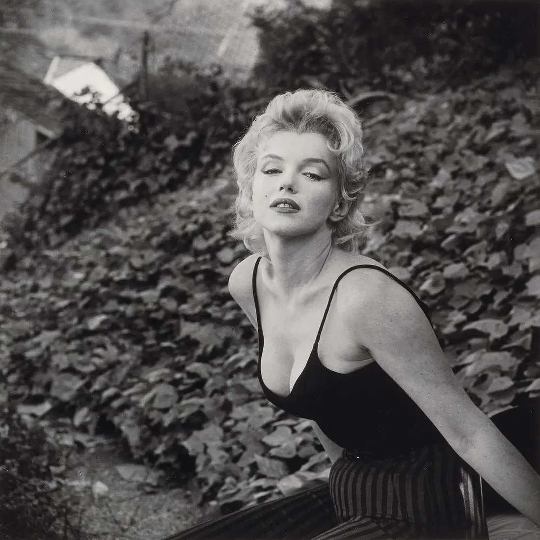 Gordon Parks (American, 1912-2006) Print: Gordon Parks (American, 1912-2006) Print. Marilyn Monroe. Not hand-signed unless otherwise stated. Photomechanical Print. Lots that contain nudity have been partially obscured in the listing; unblurre
