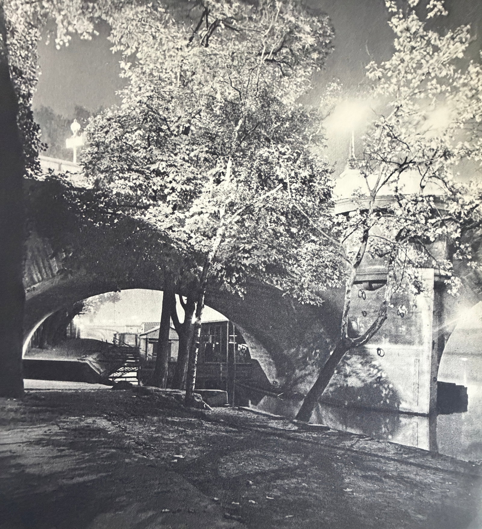 Pierre Vals (French, 1901-1980) Print: Pierre Vals (French, 1901-1980) Print. Le Pont Neuf. Printed in 1939, France. 9.50 x 9.00 inches. Not hand-signed unless otherwise stated. Photomechanical Print. Lots that contain nudity have been par