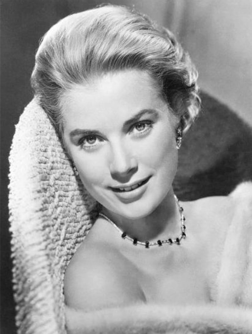 Grace Kelly (American, 1929-1982) Print: Grace Kelly (American, 1929-1982) Print. 11.50 x 15.00 inches. Not hand-signed unless otherwise stated. Photomechanical Print. Lots that contain nudity have been partially obscured in the listing;