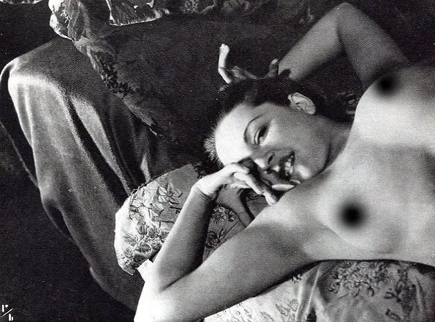 Revesz-Biro (Hungarian) Print: Revesz-Biro (Hungarian) Print. Nude, Study. Printed in 1934, United Kingdom. 6.00 x 5.00 inches. Not hand-signed unless otherwise stated. Photomechanical Print. Lots that contain nudity have been