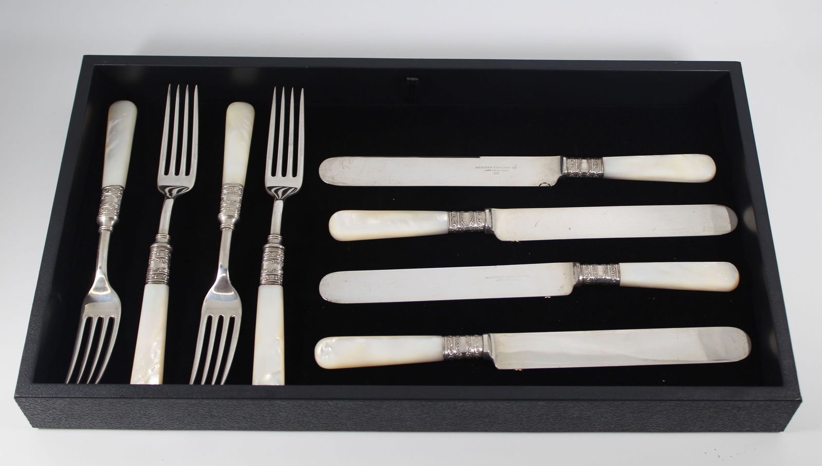 Sterling and Mother of Pearl Dessert Service for Four Knife & Fork (1 of 18)