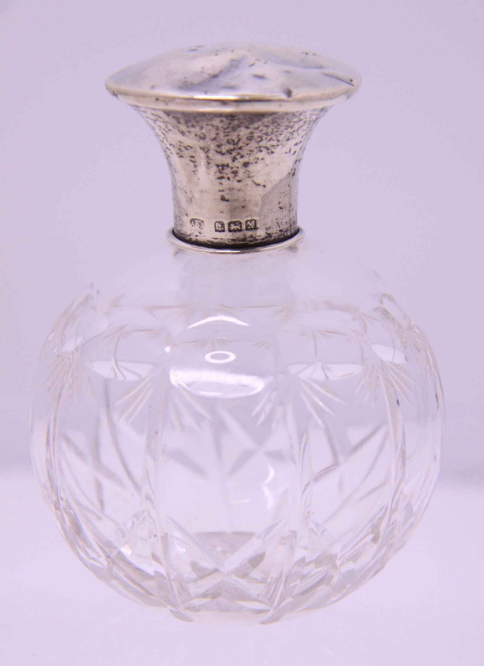 Edwardian English Sterling Silver Cut Crystal Perfume Bottle London 1903 (1 of 5)