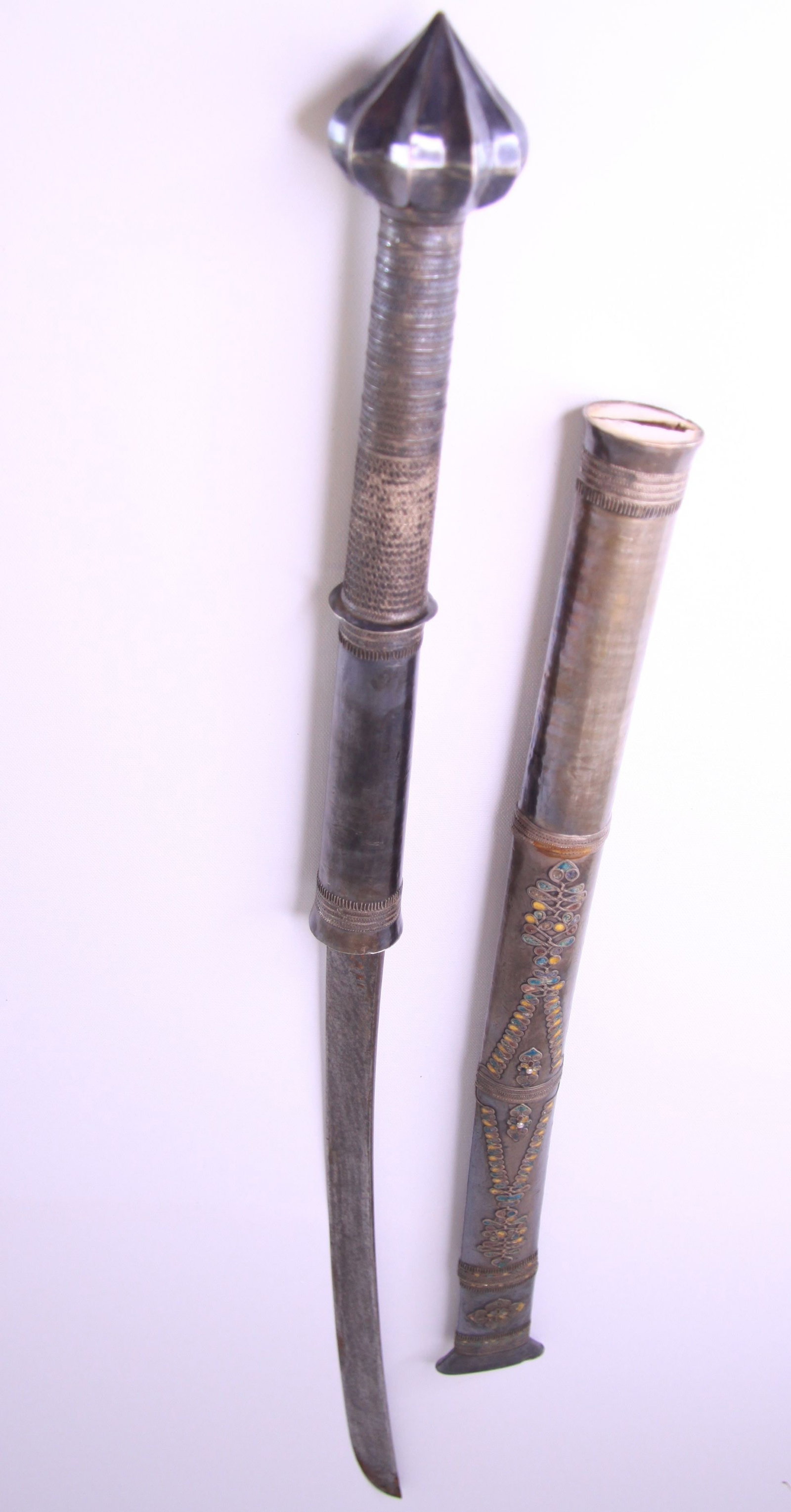 Burmese Dha Sword 19th Century or earlier (1 of 10)