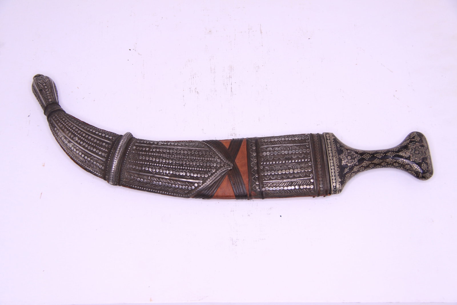 Antique Omani Silver-Mounted Khanjar Dagger with Horn Hilt & Scabbard (1 of 12)