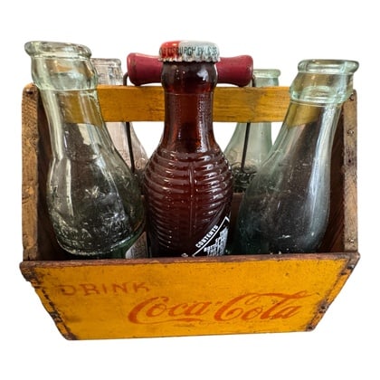 Vintage 6 Bottle War Wings Carrier W Bottles (1 of 2)