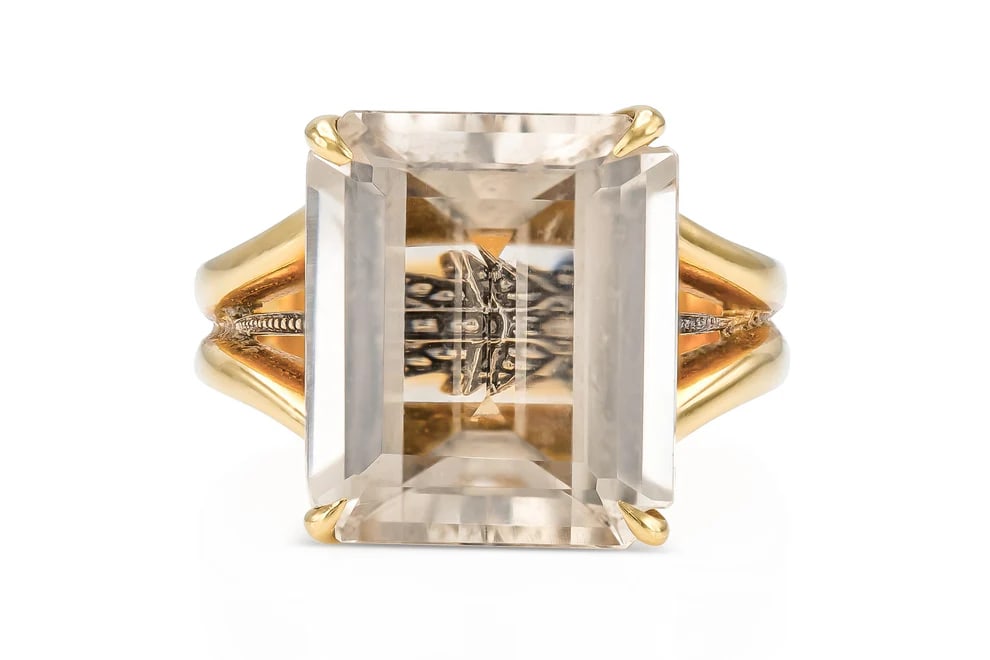 H.Stern 18k Gold Square Topaz Diamond Ring: Vintage 1980s H.Stern ring crafted in rich 18k gold with square topaz and diamond accent. - Square cut topaz center - Small diamond on star motif - 18k yellow gold - Signed by H.Stern - Size 9 1/2 - C