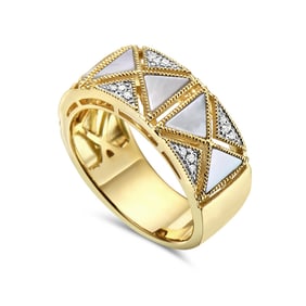 14KT Yellow Gold Mother of Pearl Diamond Ring