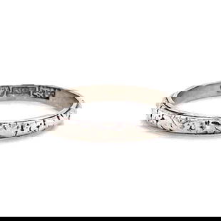 Art Deco Platinum Engraved Band Ring: Delicate Art Deco band ring with engraved pattern - Crafted in platinum with geometric detailing - Band weight approx. 3.0 grams - Ring size 5.75 - Timeless Art Deco style, excellent vintage condition