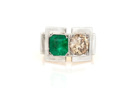 Antique Art Deco 1930s Emerald and Champagne Diamond Ring