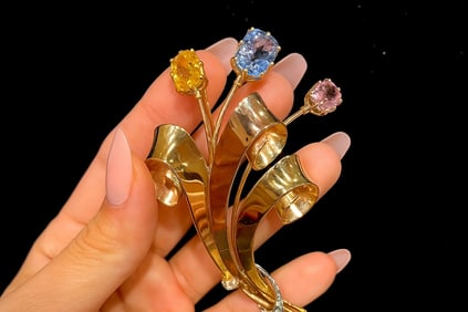 Tiffany & Co. 1940s Certified No-Heat Sapphire Brooch