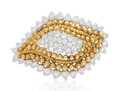 David Webb Signed 6.50ct Diamond Gold Brooch: Stunning vintage David Webb diamond leaf brooch crafted in 18k yellow gold and platinum, set with 6.50 carats of Round Brilliant cut diamonds. - Approx. 6.50 carats of Round Brilliant Diamonds - Finel