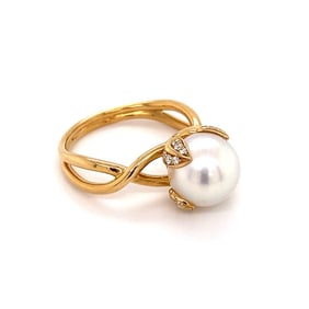 Tiffany 18k Gold Pearl Diamond Ring