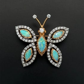 14k Gold Engraved Bumblebee Brooch