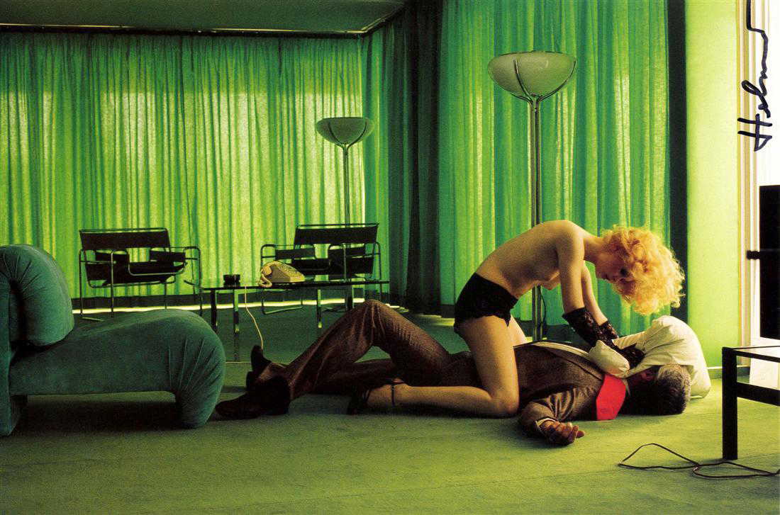 Обычный секс в зеленой комнате Обычный секс в зеленой комнате