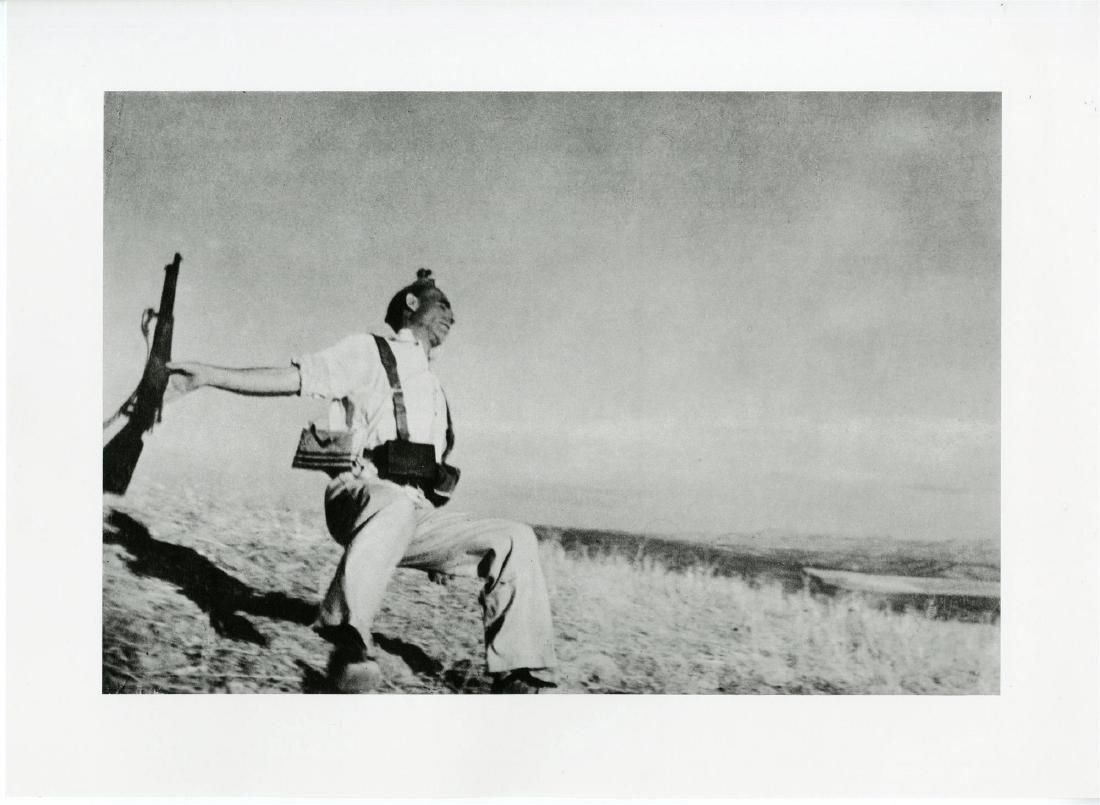 ROBERT CAPA - Death of a Loyalist Soldier (1 of 1)