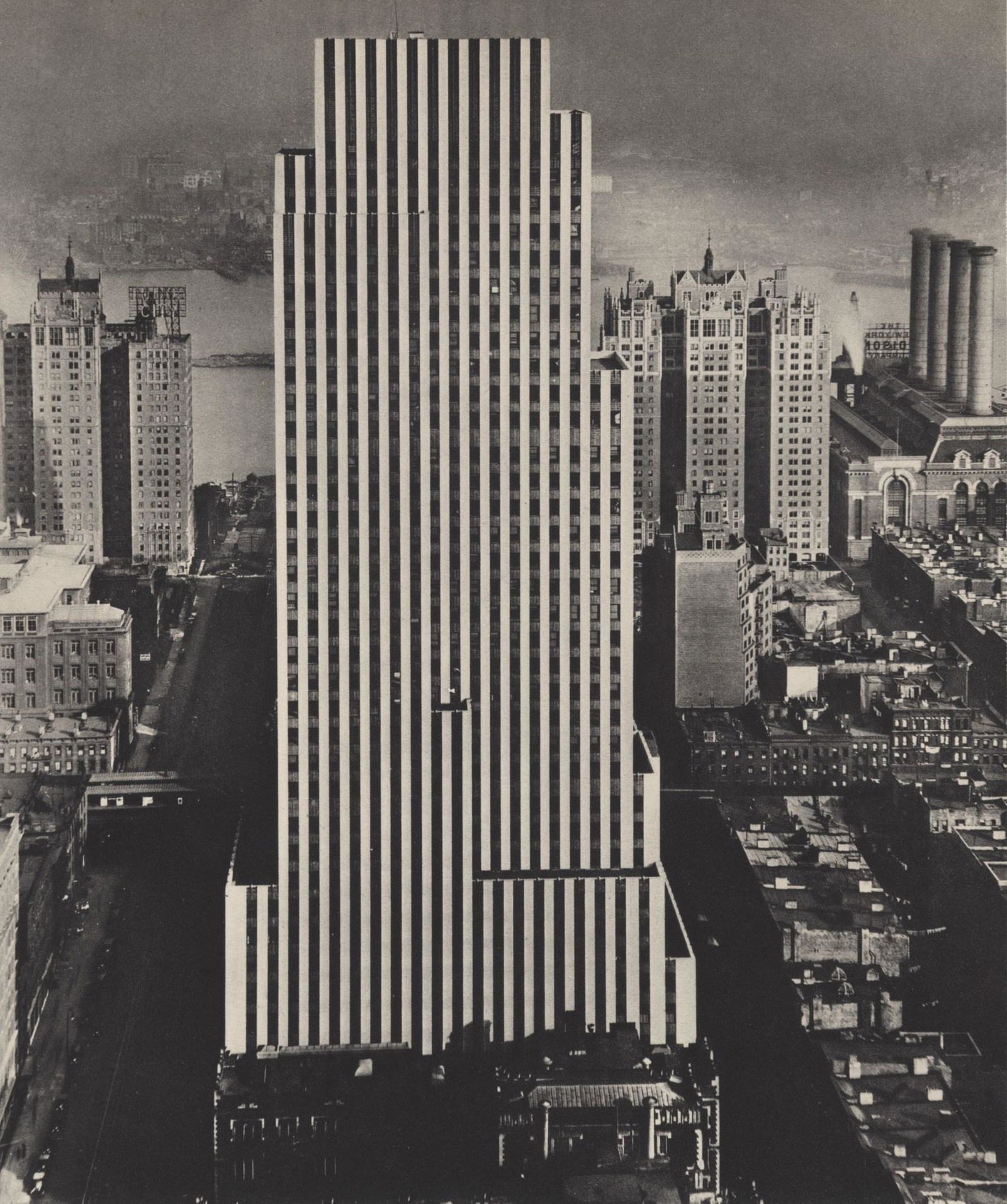 BERENICE ABBOTT - Daily News Building, New York City - (1 of 1)