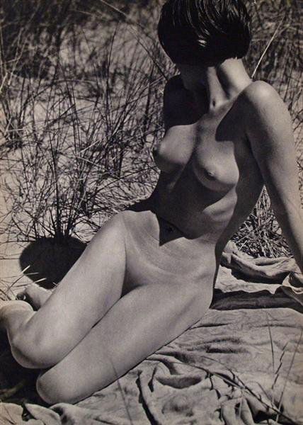 ANDREAS FEININGER (American) Vintage photogravure: Andreas Feininger (American, 1906 - 1999). "Nude #21". Vintage photogravure. c1936. Printed 1936. 14 7/16 x 10 3/16 in. (367 x 259 mm). Sheet Size: 14 7/16 x 10 3/16 in. (367 x 259 mm). [22693]