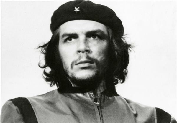 ALBERTO KORDA DIAZ GUTIERREZ - Photolithotype: Alberto Korda Diaz Gutierrez (Cuban, 1928-2001). "Guerrillero Heroico - Ernesto Che Guevara". Photolithotype. 1960. Printed later. On March 5,1960, President Fidel Castro called a memorial service and