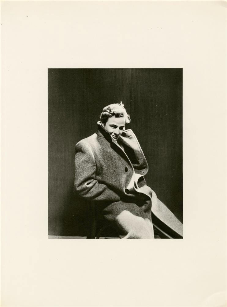 CECIL BEATON - Original photogravure: Cecil Beaton (English, 1904 - 1980). "Marlon Brando". Original photogravure. 1947. Printed later. Very good condition, with tissue guard. Image size: 8 5/8 x 6 15/16 in. (219 x 176 mm). Sheet size: 15