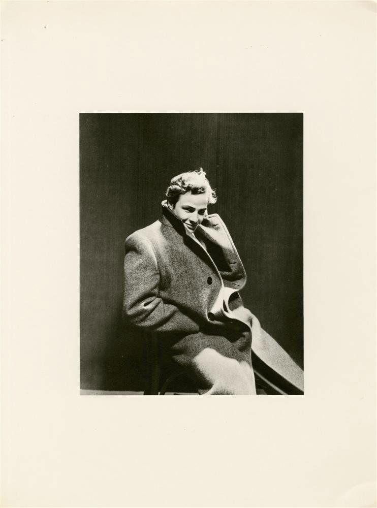 CECIL BEATON - Original photogravure: Cecil Beaton (English, 1904 - 1980). "Marlon Brando". Original photogravure. 1947. Printed later. Very good condition, with tissue guard. Image size: 8 5/8 x 6 15/16 in. (219 x 176 mm). Sheet size: 15